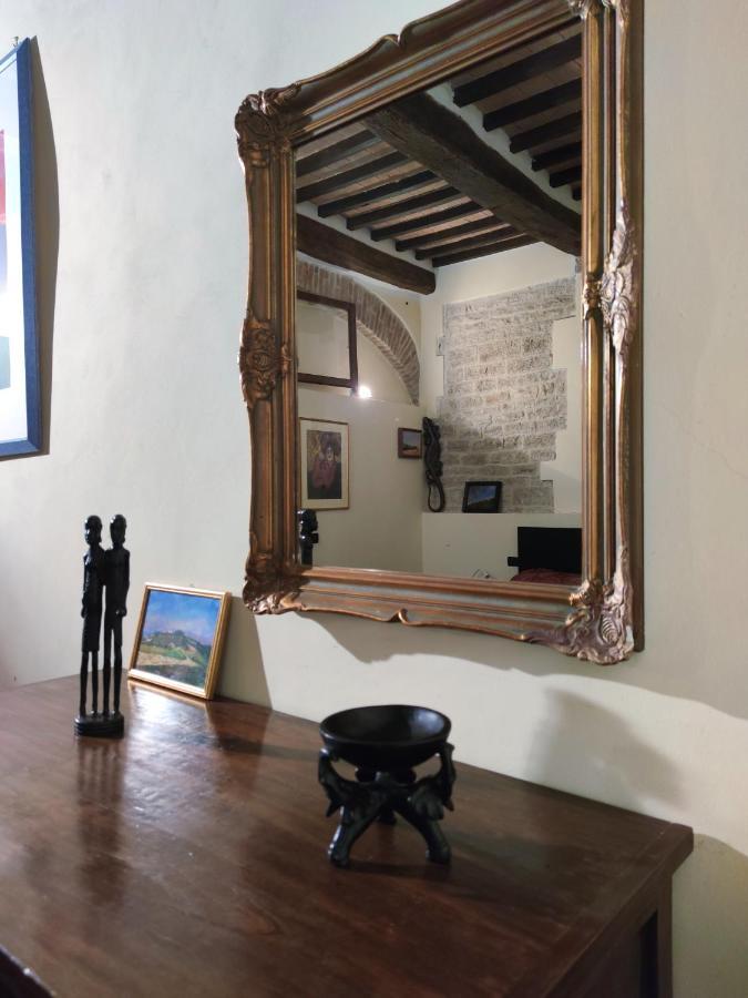 Grillotti Apartment Todi Exteriör bild